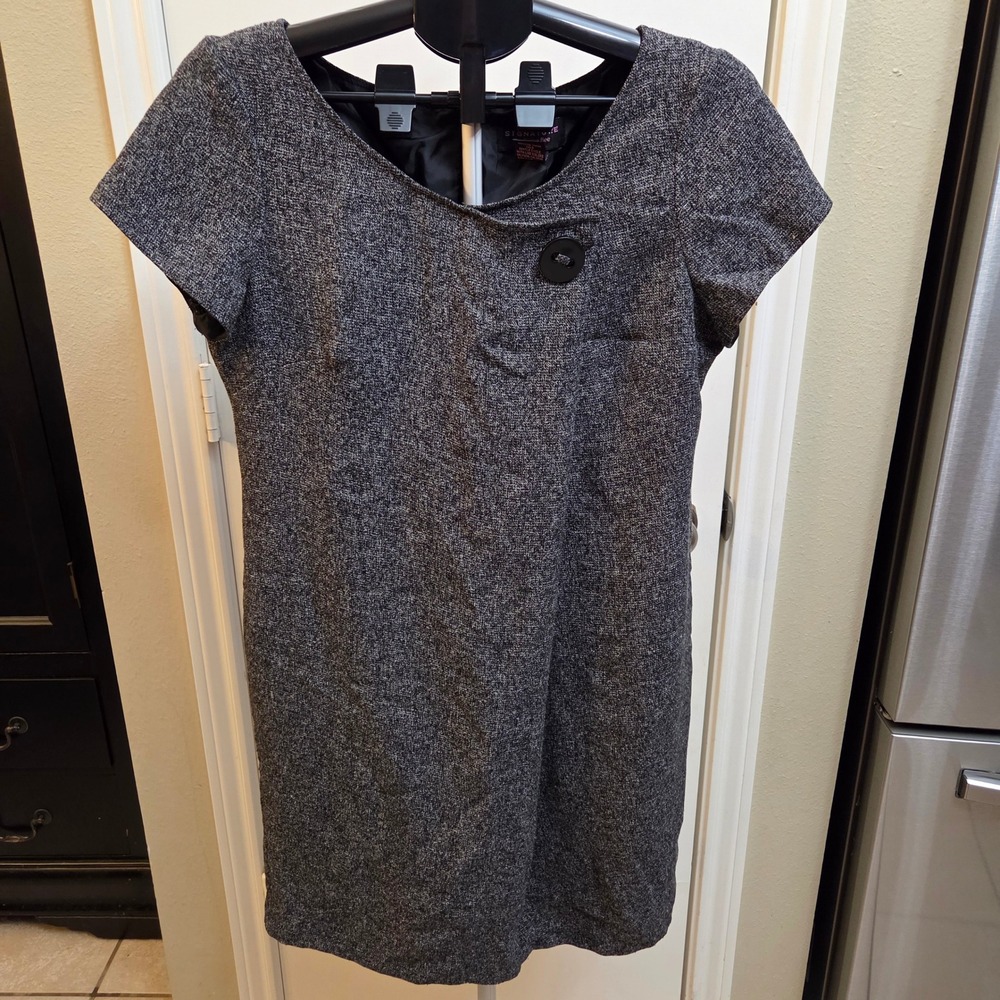 Robbie Bee Women's Gray Tweed Dress Size 12 Short Sleeve Button Detail Sheath